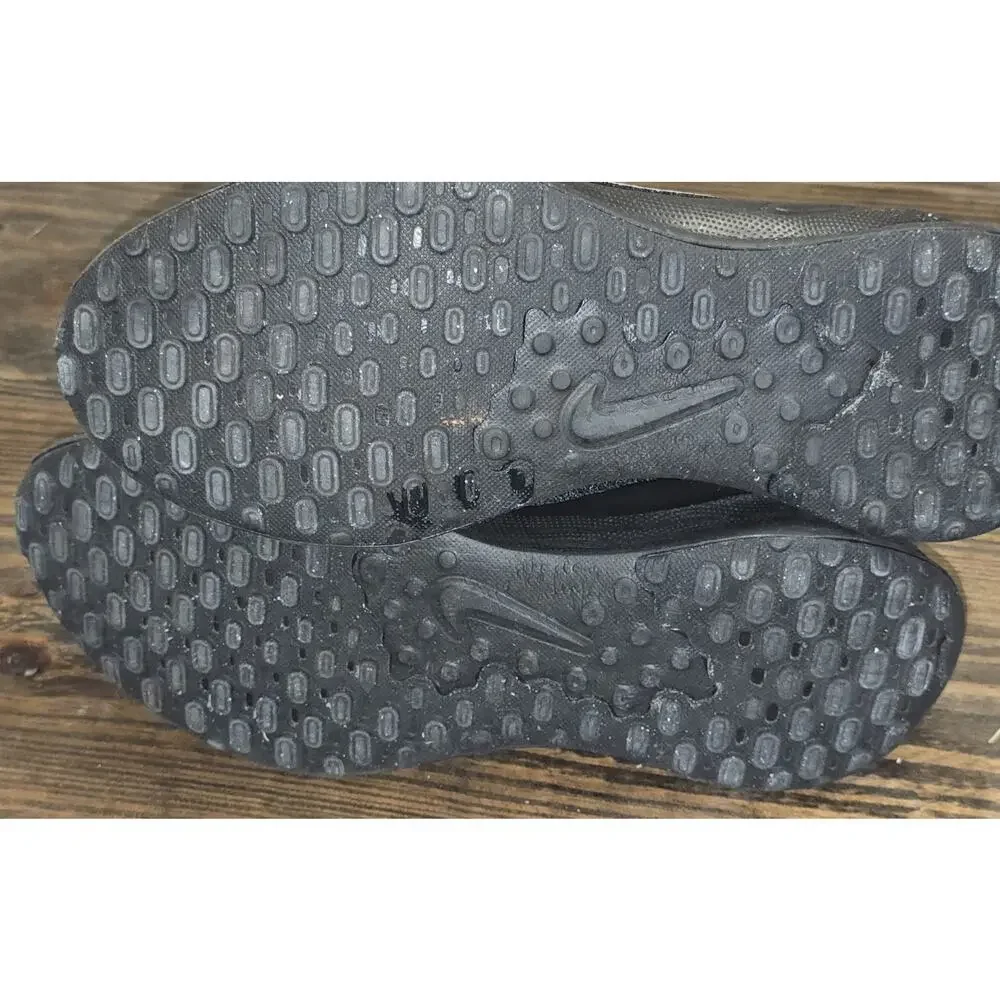 Nike revolution athletic